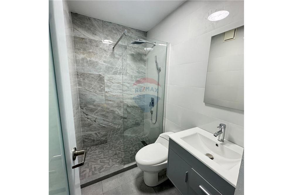 Bedrijfsmatig / Detailhandel - Te Koop - Santurce, San Juan, Puerto Rico - 8 - 90102068-7