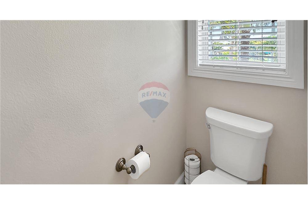 Appartement - Te Koop - W Bay Bch South, Seven Mile, Cayman Islands - 31 - 90146011-182