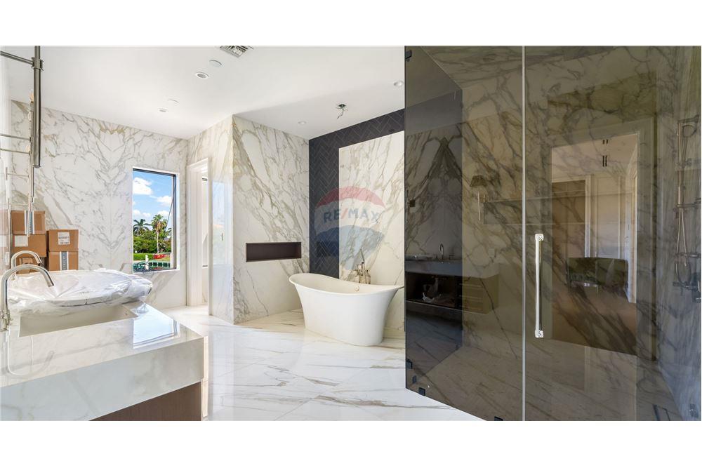 Villa - Venta - W Bay Bch North, West Bay, Islas Caimán - 15 - 90146034-194