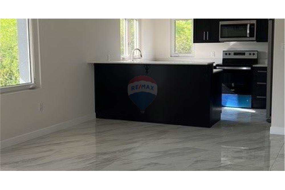 Villa - Te Koop - Savannah, Savannah, Cayman Islands - 4 - 90146047-12