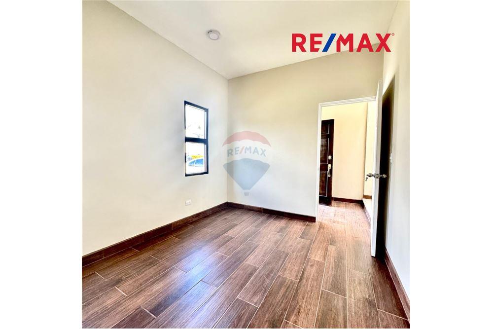 Bedrijfsmatig / Detailhandel - Te Koop - San Miguel Dueñas, Sacatepéquez, Guatemala - 1 - 902691016-3