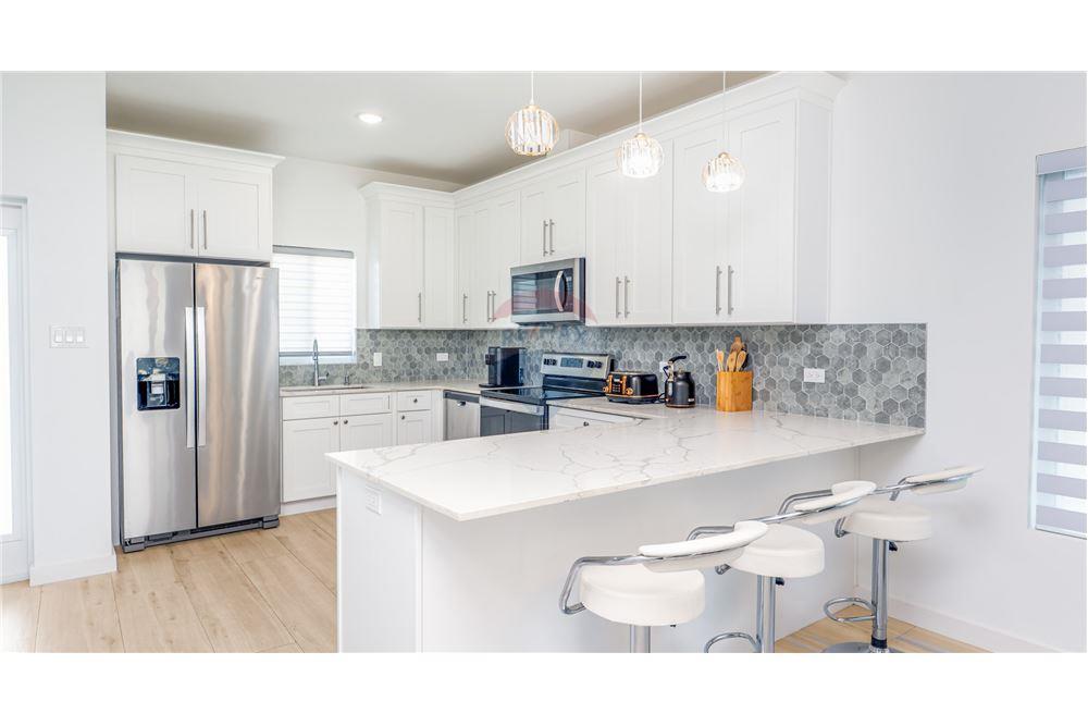 Appartement - Te Koop - W Bay North East, West Bay, Cayman Islands - 2 - 90146056-4