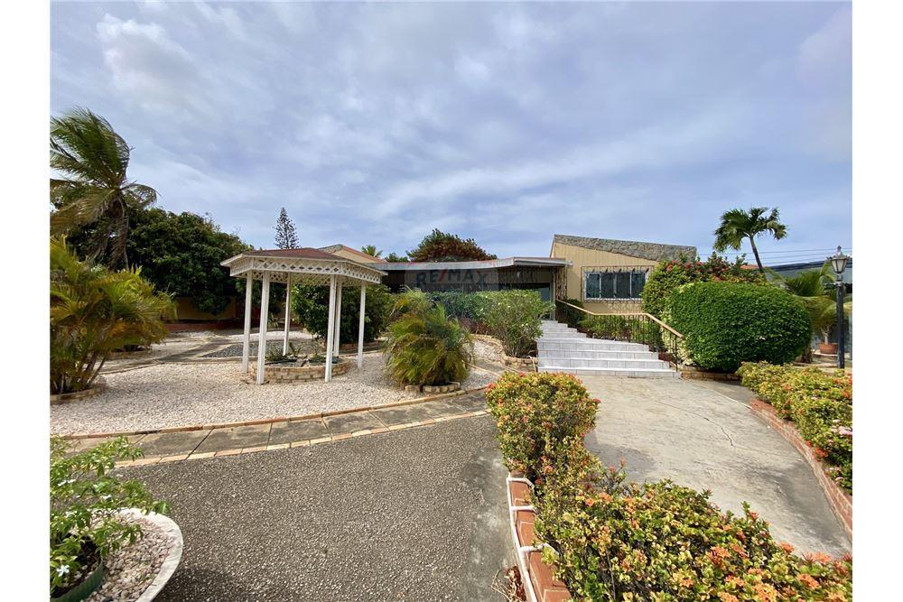 Villa - For Sale - Oranjestad, Aruba, Aruba - 56462 - 90105001-167