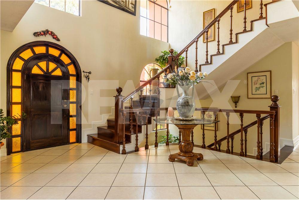 Villa - For Sale - Mixco, Guatemala, Guatemala - 1 - 902091019-6