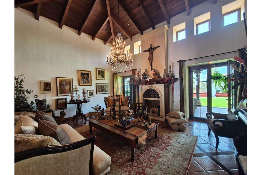 Villa - For Sale - La Antigua Guatemala, Sacatepéquez, Guatemala - 1 - 90129014-36
