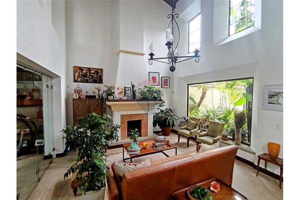 Villa - Te Koop - La Antigua Guatemala, Sacatepéquez, Guatemala - 1 - 90129001-375