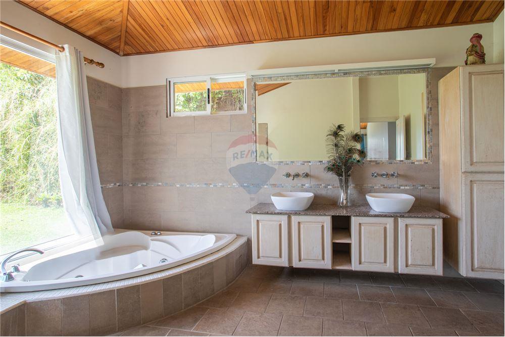 Residenziale - Villa - Atenas, Alajuela- Atenas, Costa Rica - Caribbean & Central Ameri - 26 - 90128002-996