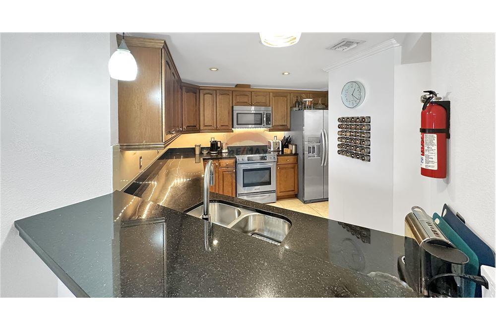 Appartement - Te Koop - W Bay Bch South, Seven Mile, Cayman Islands - 11 - 90146011-182