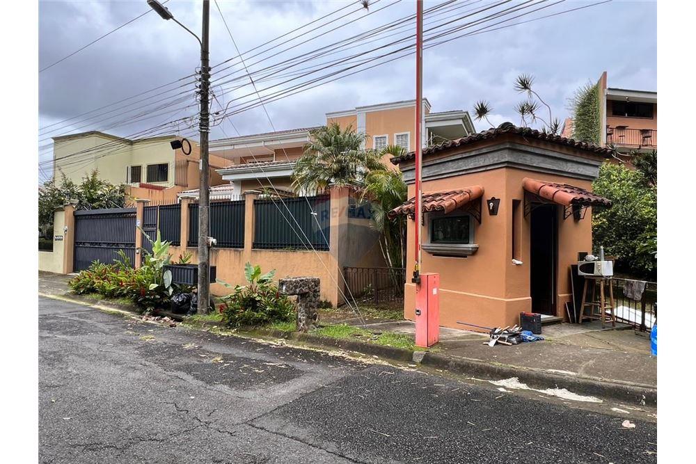 Villa - Te Koop - Curridabat, San José - Curridabat, Costa Rica - 8 - 901251002-34