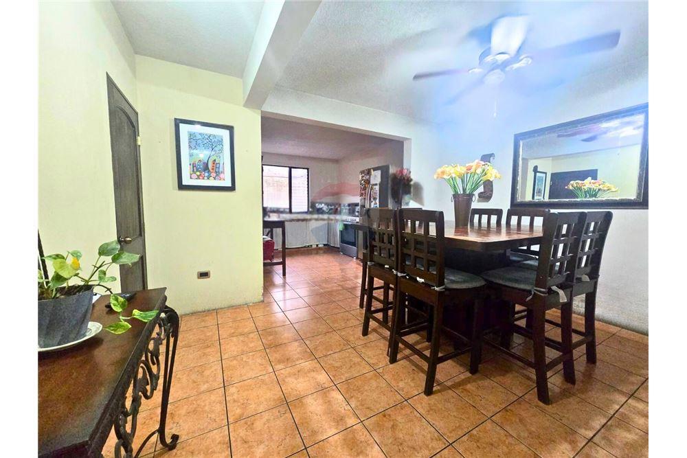 Villa - For Sale - Mixco, Guatemala, Guatemala - 4 - 901491001-12