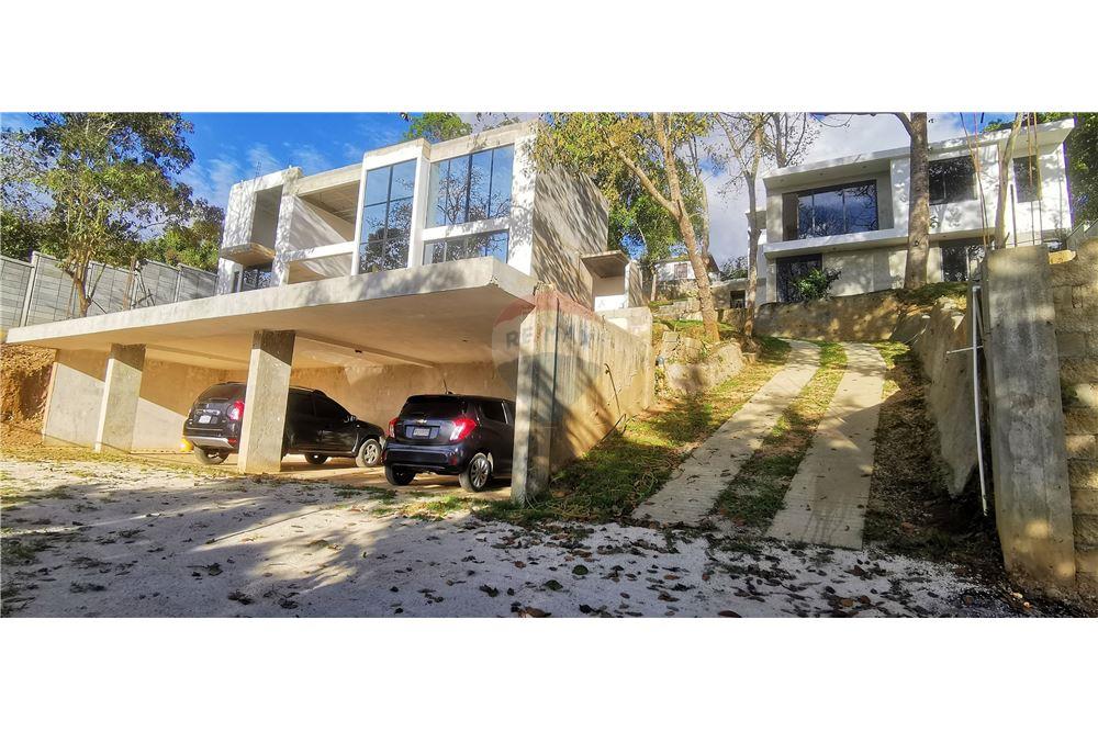 Villa - Venta - San Lucas Sacatepéquez, Sacatepéquez, Guatemala - 1 - 902691017-12