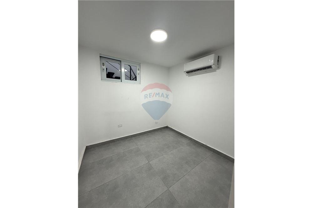 Bedrijfsmatig / Detailhandel - Te Koop - Santurce, San Juan, Puerto Rico - 17 - 90102068-7