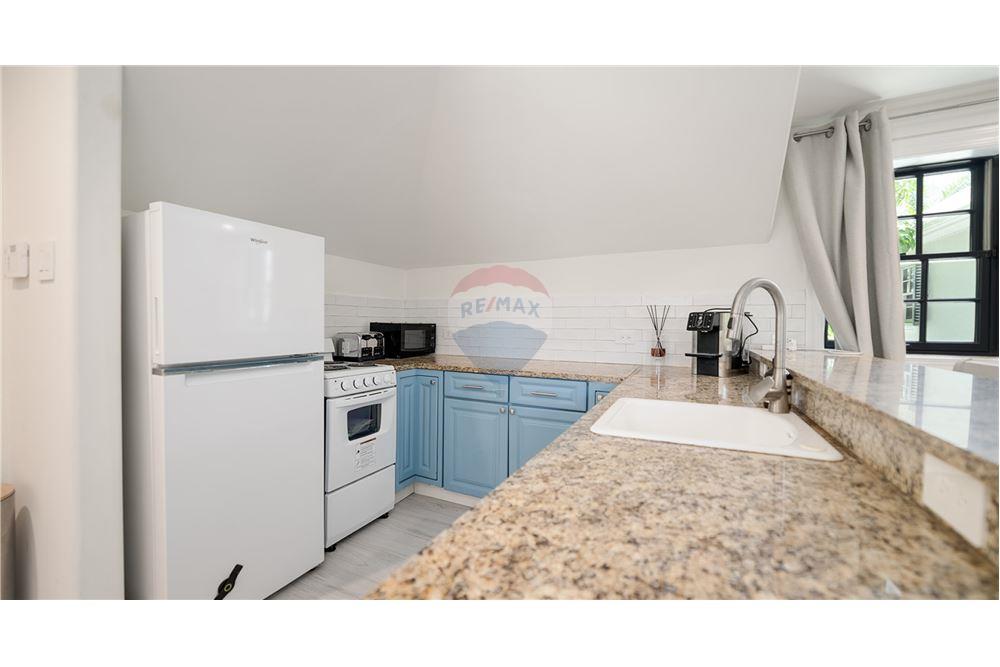 Villa - For Sale - W Bay Bch South, Seven Mile, Cayman Islands - 30 - 90146001-234