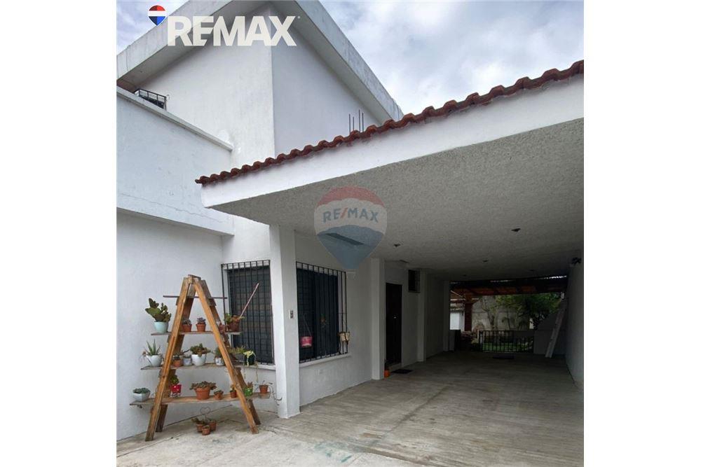 Villa - Venta - Mixco, Guatemala, Guatemala - 1 - 902611001-83
