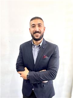 Ahmed Elmeniawy - RE/MAX Top Agents ريماكس توب إجنتس