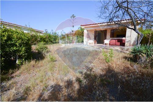  Independent villa for sale, 266 square meters, in the Arab League village