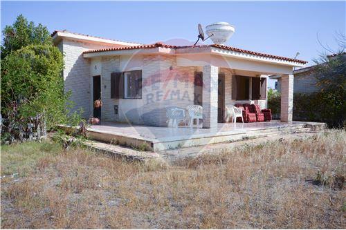  Independent villa for sale, 266 square meters, in the Arab League village
