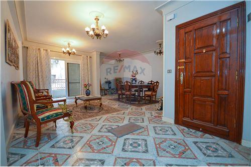 For those who love excellence, an apartment for sale, 120 square meters, with a unique architectural style