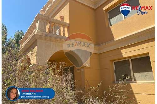 Villa for sale in Stella Heliopolis