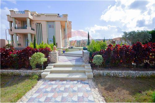 -For lovers of tranquility, a villa for sale in Burj Al Arab, area 2600 square meters