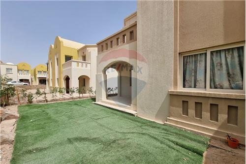 Prime location Apt with private entrance in Makadi