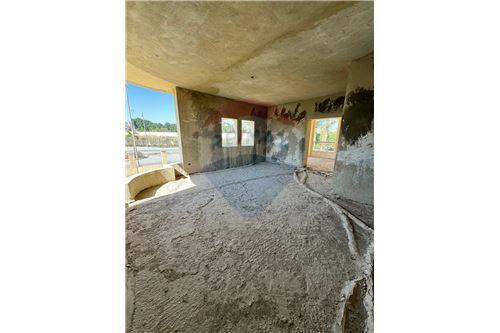 Standalone For Sale at Royal City - ElSheikh Zayed