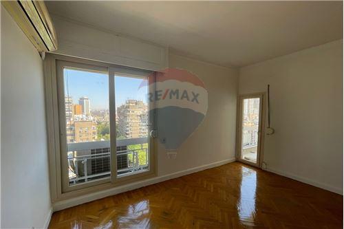 A Sunny Unfurnished Apartment in Northen Zamalek 