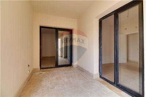 Resale ground apartment for sale at Tulwa -Owest