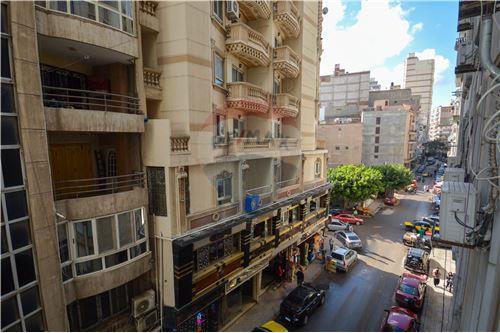 In a prime location, apartment for sale, 152 sqm, in Al-Rusafa (Moharam Bey)