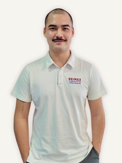 Paradorn Murray Vegas Pitcher - REMAX Island Real Estate