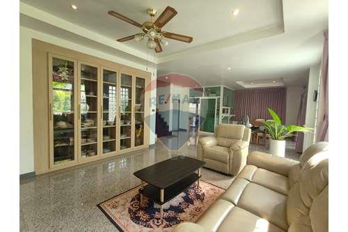 For Rent/Lease-House-Phra Khanong, Bangkok-920071019-194