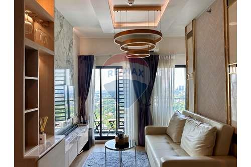 "Stylish 2-Bed Condo in Prime Bang Kapi: Price Reduced"