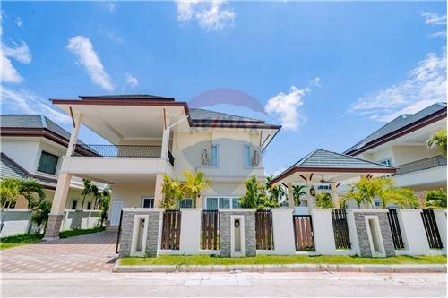 Real estate properties for sale or rent in Chonburi, East, Area Guide