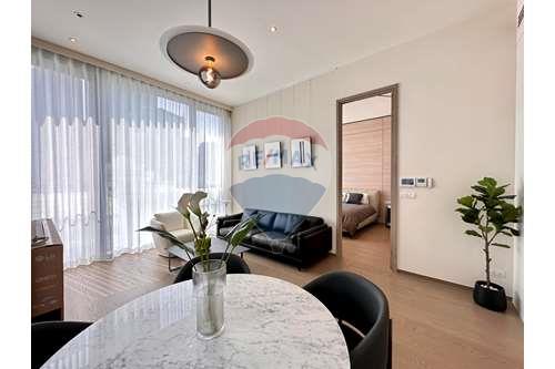 Beautiful unit at SCOPE LANGSUAN Designed to outclass