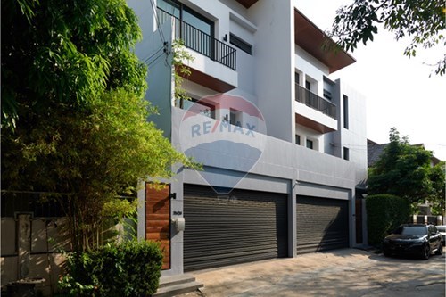 ให้เช่า/เซ้ง-ทาวน์เฮาส์-SUKHUMVIT  - Soi 39  -  วัฒนา, กรุงเทพมหานคร, กลาง-920071001-14781