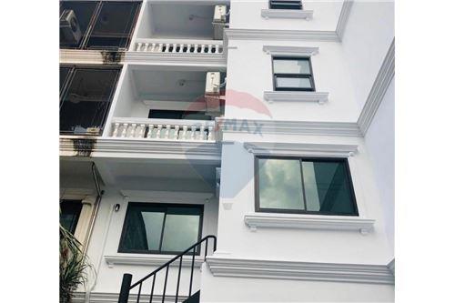 For Rent/Lease-House with Commercial Space-Phra Khanong, Bangkok, Central-92001013-295
