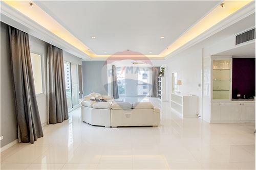 For Sale-Condo/Apartment-Sukhumvit  - Soi 11  - Sukhumvit City Resort  -  Watthana, Bangkok, Central-920071001-10885