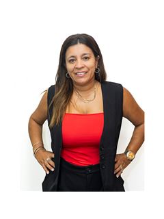 Noemi Albarenque - RE/MAX Focus