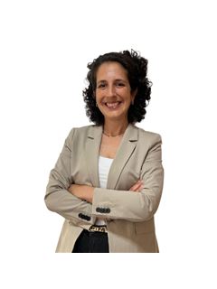 Viviana  Jurado - RE/MAX Focus