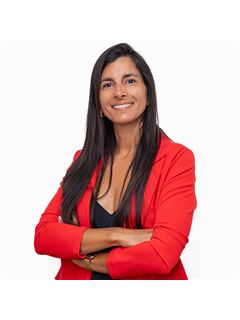 Natalia  Vázquez  - RE/MAX Focus