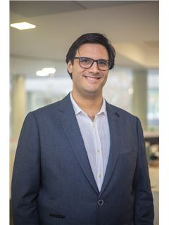 Adrián Mazzei - RE/MAX Focus