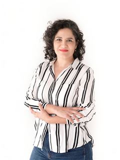 Micaela Azziz - RE/MAX Focus