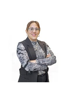 Leticia Stefani  Suffo Ramirez - RE/MAX Focus