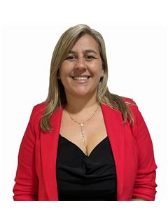 Viviana Fernández Pérez - RE/MAX Focus