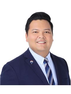 John Patrick Mallari - RE/MAX Grand Properties