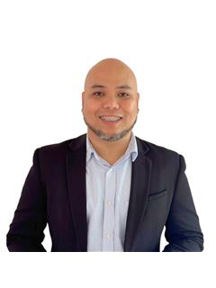 Reymond Cielo - RE/MAX 8 Realty