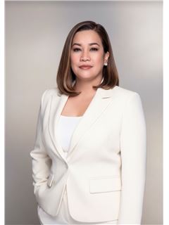 Christine Mae Calatrava - RE/MAX Capital