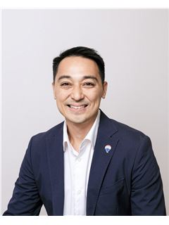 Simeon Justin Guidote Ventura - RE/MAX Prime