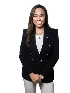 Katrina Calderon - RE/MAX Capital