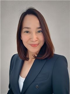 Karla Barcelona - RE/MAX Unlimited